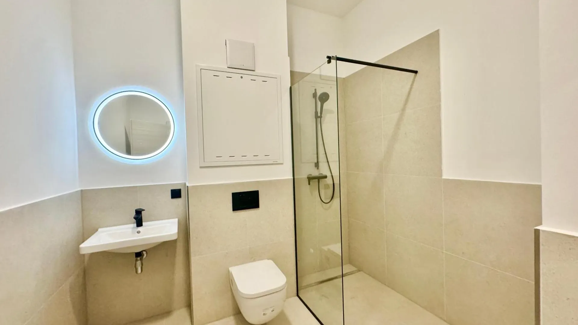 Premium Design Apartment With Balcony & Free Parking Vienna 0*,